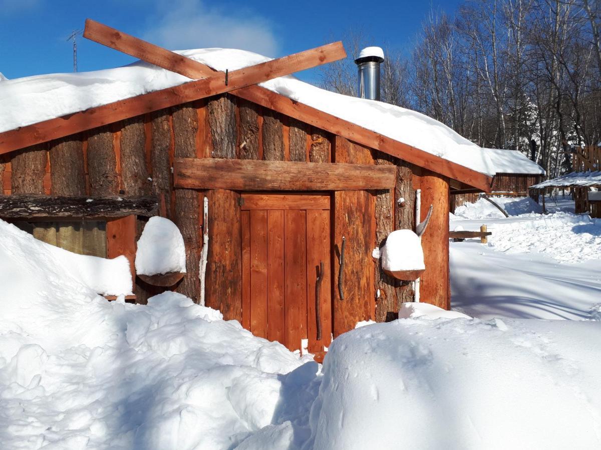 Hébergement de la Montagne St-Roch Saint Roch de Mekinac Exterior foto